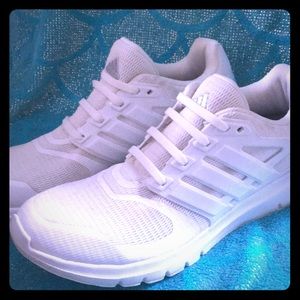 Adidas Energy Cloud V
